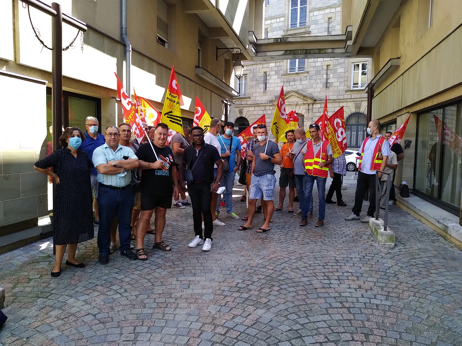 Beaucoup de soutien pour Francis